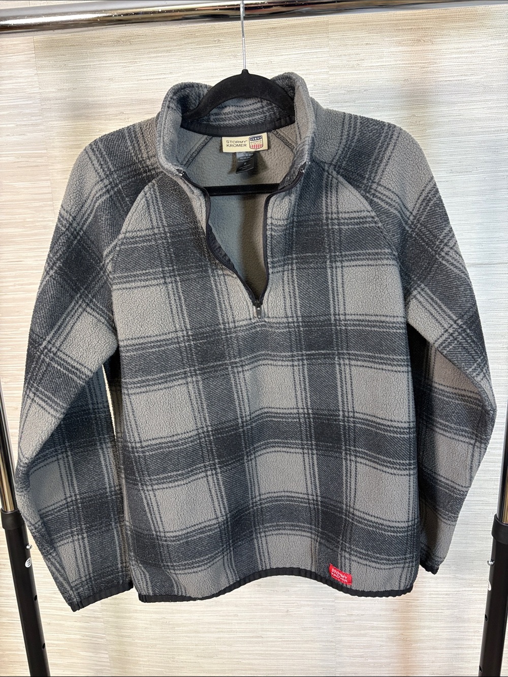 Men's Gray Plaid Quarter-Zip Fleece Pullover